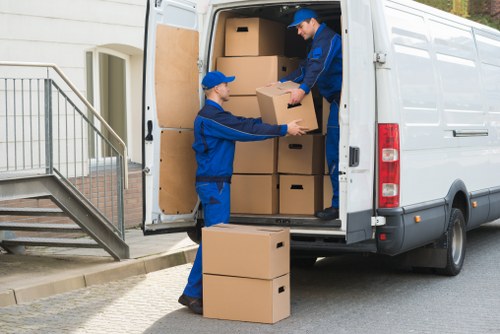 Transparent quote explanation for a man with van service in Fulham